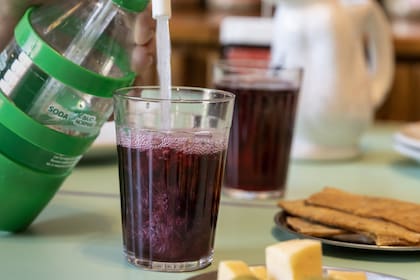 Con soda, en la vermutería La Fuerza, en Chacarita