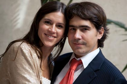 Con su esposo.