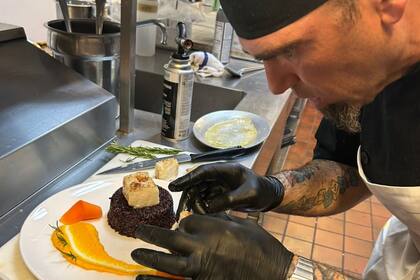 Con su aporte, Chef Moe asegura que busca ayudar a las familias a cocinar más barato en Estados Unidos