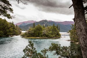 Con su entramado de bosque, lagos, ríos, arroyos y glaciares de altura, es considerado por varios el parque más bello del país.