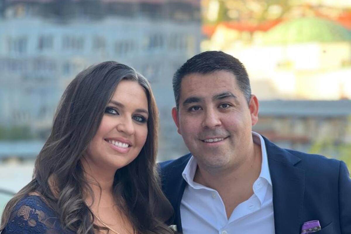 Con su esposa serbia, Daniel Mancilla tiene varios negocios en Suecia.