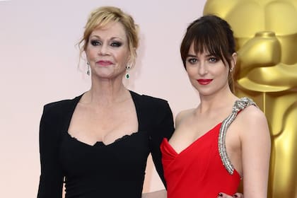 Dakota junto a su madre, la actriz Melanie Griffith