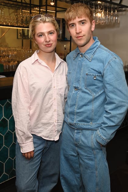 Con su novio desde
hace dos años, el
actor galés Callum
Scott Howells