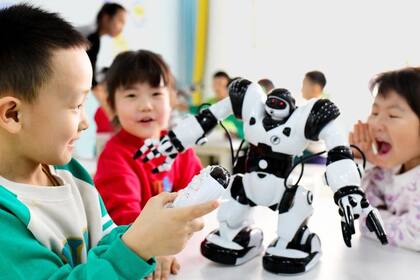 Con su numerosa población, China tiene el beneficio de una enorme base de consumidores.