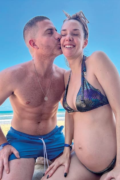 Con su pareja, Andrés Rolando.