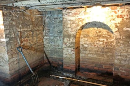 Con sus propias manos y poco dinero invertido, gastó nada más que U$D5437 en la reparación completa