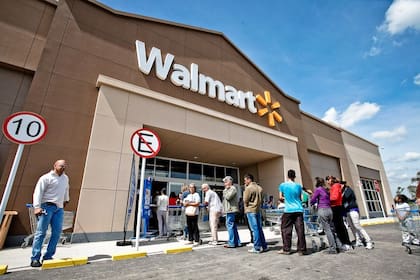 Con sus últimas aperturas, como la de Luján, en Walmart aseguran que ya son la tercera cadena del país