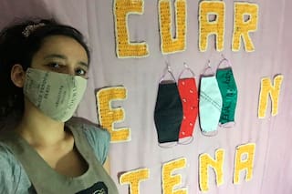 El arte se reinventa y fabrica barbijos y máscaras