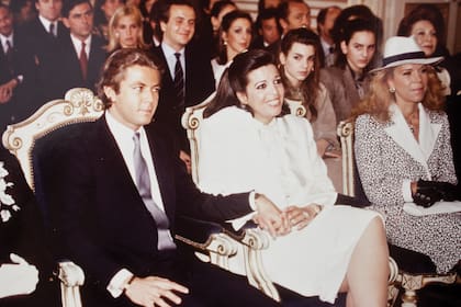 Con Thierry Roussel, su cuarto marido y padre de Athina, su única hija, se casó por Civil en 1984, con Marina Dodero como testigo. El matrimonio sólo duró tres años.
