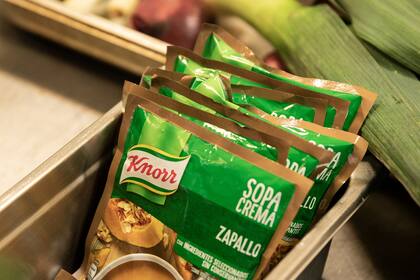 Con tu compra de una Knorr estás colaborando con un plato de comida para los que menos tienen.