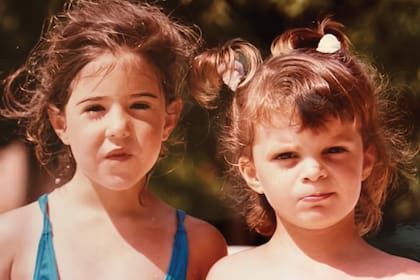 Con Tweety Dodero (izquierda), ahijada de su madre e hija de Marina.