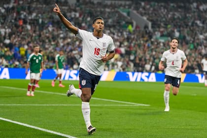 Con un doblete ante México en los octavos de final, Jude Bellingham brilló y sueña con el título