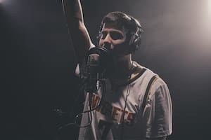 Con un freestyle sobre la liga estadounidense de basket, Duki y NBA LATAM estrenaron un ciclo de videos