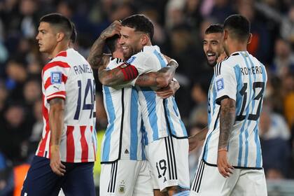 Con un gol de Nicolás Otamendi, la Argentina triunfó ante Paraguay por las eliminatorias para el Mundial 2026