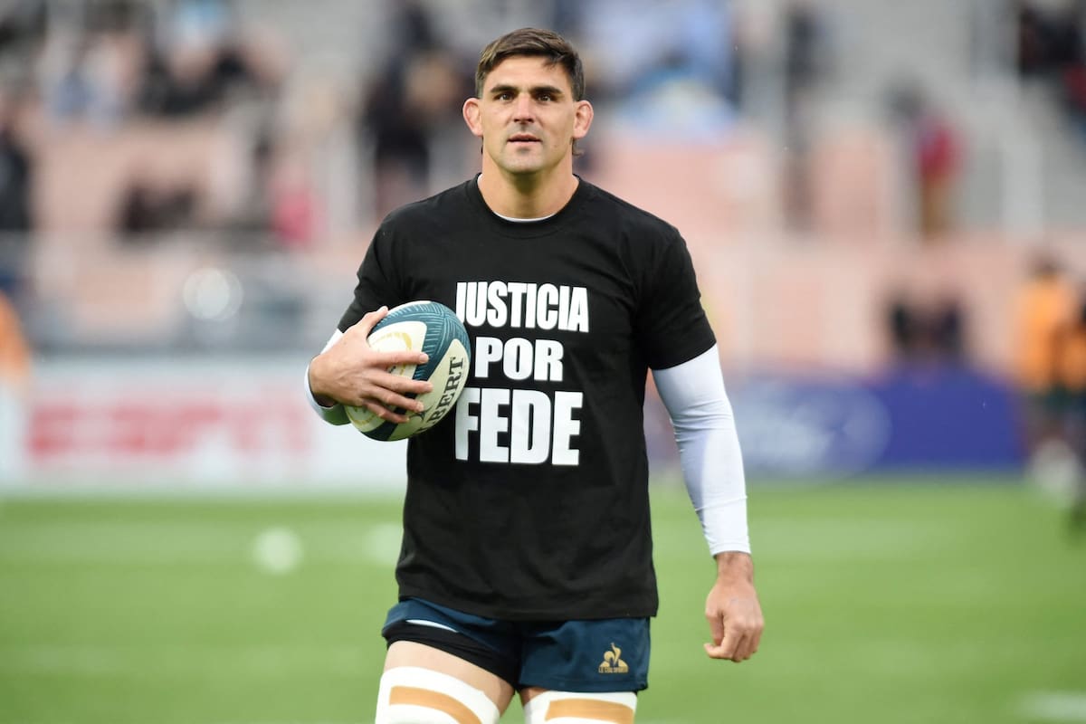 Con un mensaje en una remera en el calentamiento para el test match contra Australia, Pablo Matera, como todos los otros Pumas en Mendoza, se adhirió al pedido de un fallo justo en el juicio que este lunes empezará en París por el asesinato a Federico Martín Aramburú.