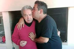 Con un sentido posteo de Instagram, Diego Pérez despidió a su padre Héctor, que falleció este viernes. Cuatro meses antes el actor había perdido a su madre