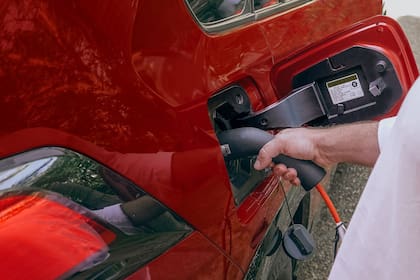 Con un tanque de 14,5 galones y un precio promedio de US$3,16 por galón, la AAA calculó que llenar un RAV4 cuesta US$45,82 a nivel nacional