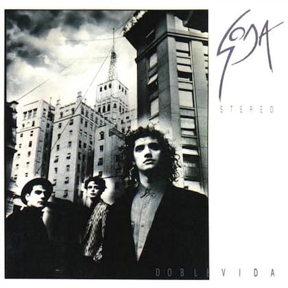 Con una fotografía de Alfredo Lois -inspirada en películas como Las alas del deseo y Brazil- y diseño de Tite Barbuzza, el cuarto disco de Soda Stereo salió a la venta el 15 de septiembre de 1988