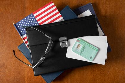 Con una green card, una persona extranjera puede trabajar para cualquier empleador en Estados Unidos