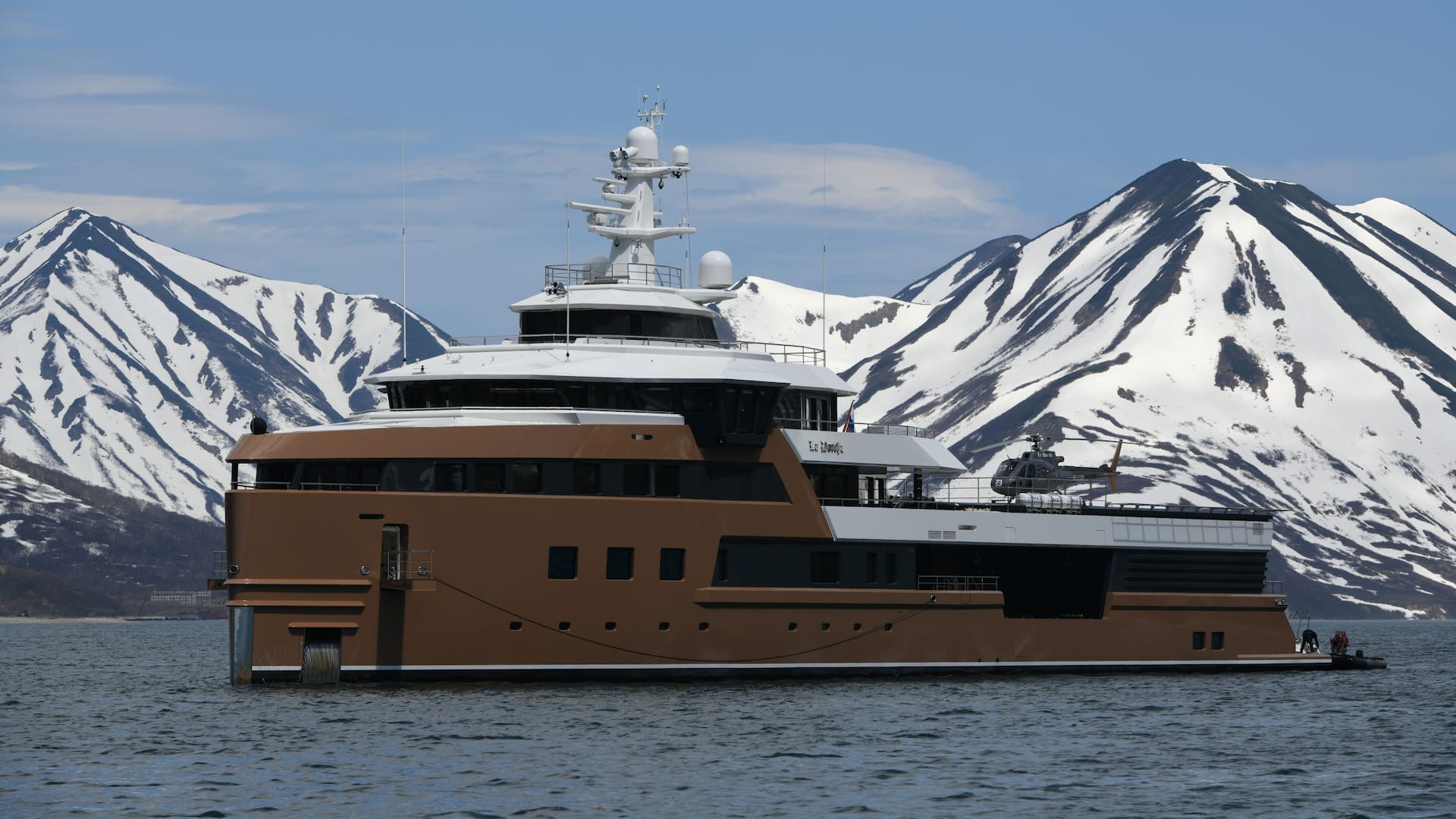 Con una nueva ancla, La Datcha zarpó hace pocas horas de Ushuaia hacia la Antártida; volverá al puerto argentino el 21 de enero para buscar nuevos pasajeros
