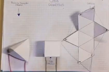 Con una serie de instrucciones disponibles en un PDF, la enseñanza de las figuras geométricas puede ser muy interesante con este método