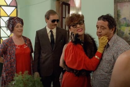 Con una súper liga de actores, el film se convirtió en uno de los clásicos del cine nacional