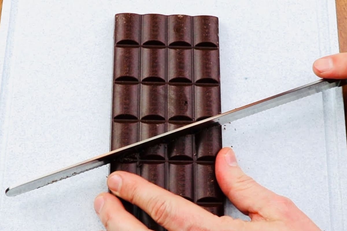 Con unos cortes precisos, se logra el truco de geometría que parece mágico