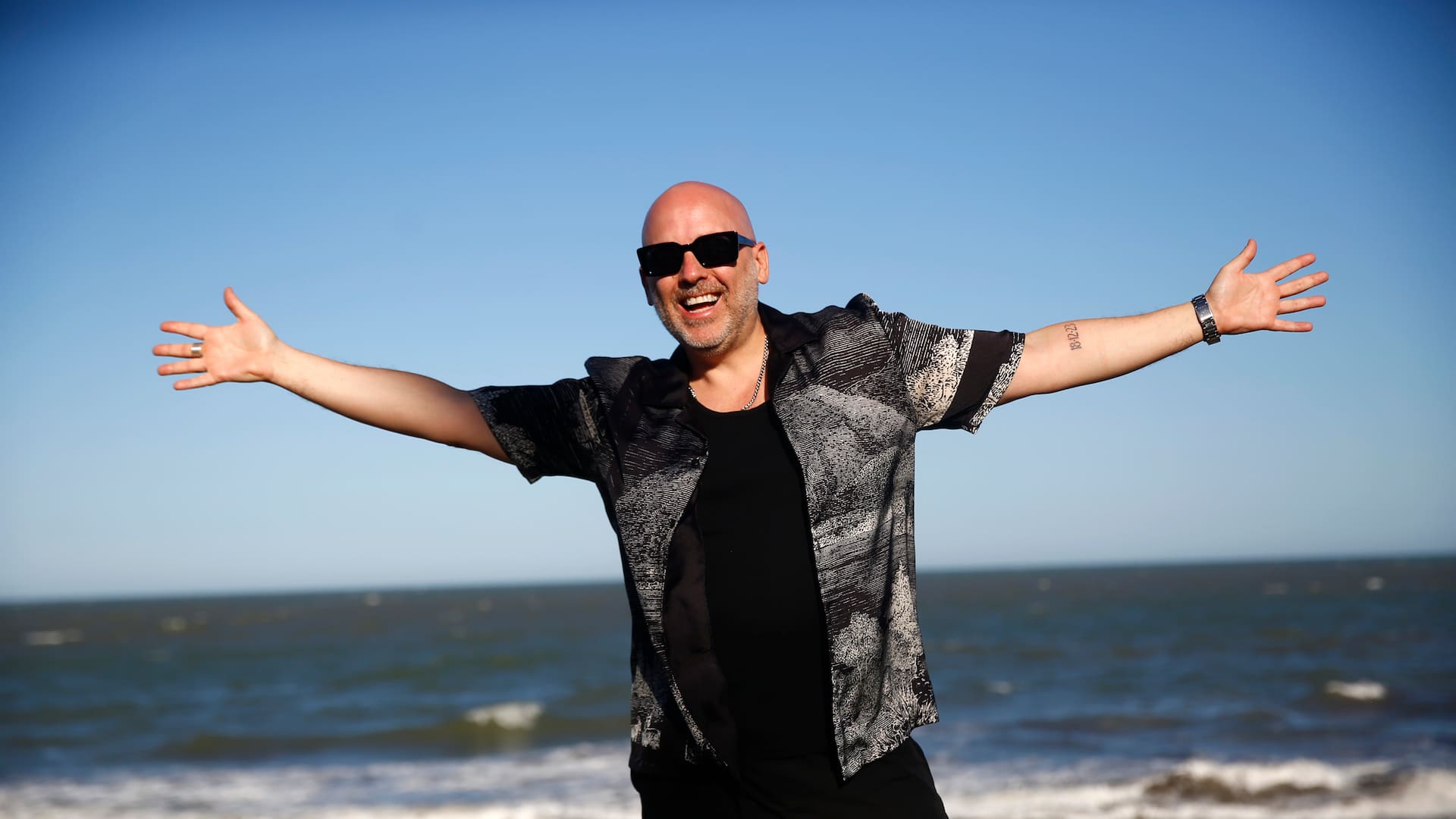 Con varios proyectos a desarrollar durante este año, se acercó a la costa atlántica para acompañar el estreno de Sex, la obra en el Teatro América de Mar del Plata