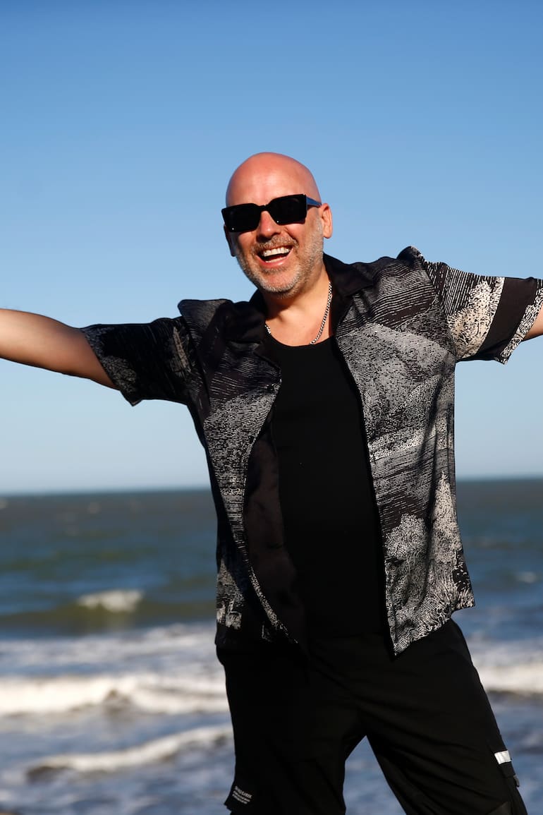 Con varios proyectos a desarrollar durante este año, se acercó a la costa atlántica para acompañar el estreno de Sex, la obra en el Teatro América de Mar del Plata