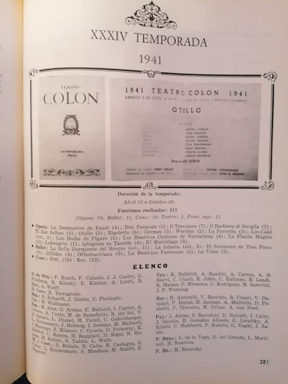 Concierto de 1941, momento en que Toscanini obsequió su batuta a Carlos Pessina