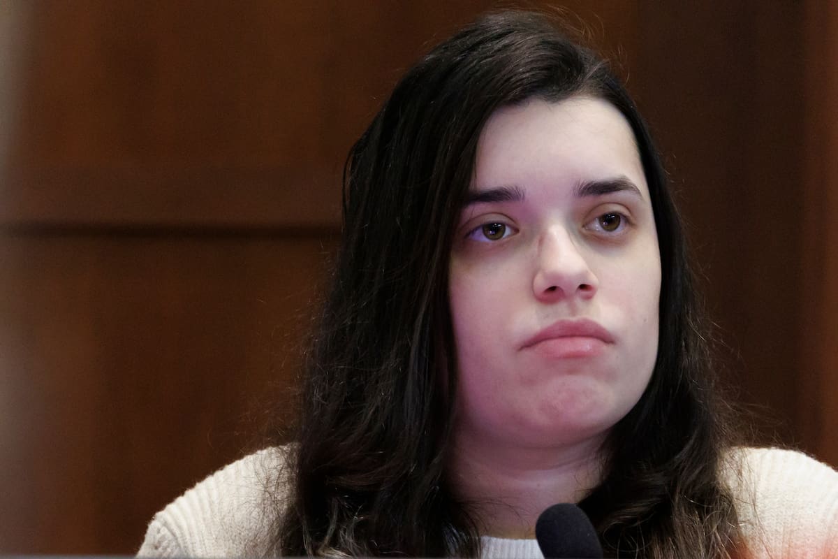 Condenan a 10 años de prisión a una joven niñera brasileña en EE.UU. por un doble crimen tras una cooperación fallida