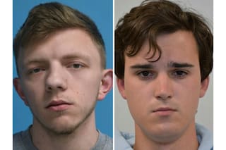 Condenan a dos hombres por incendios en propiedades vinculadas al primer ministro británico