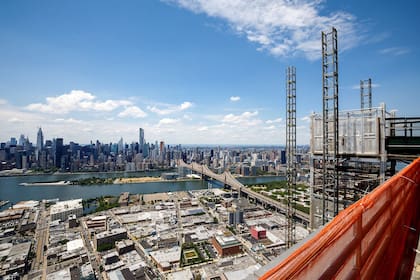 Condominio de lujo en construcción de 237 metros de alto en Queens