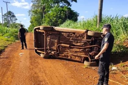 Conducía alcoholizado, tuvo un accidente con el auto y falleció su hijo de 8 años.