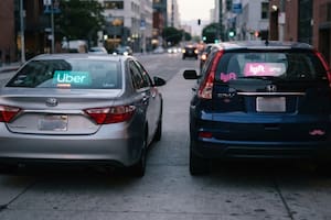 La alianza entre conductores de California que podría cambiar las reglas para Uber y Lyft