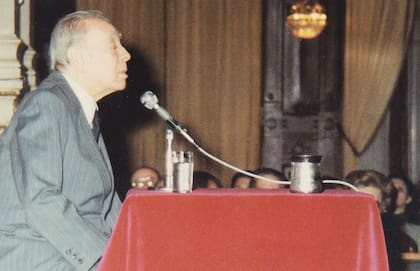 Conferencia dada por Jorge Luis Borges en 1980 en el Club Español