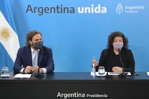Conferencia de Carla Vizzotti y Santiago Cafiero