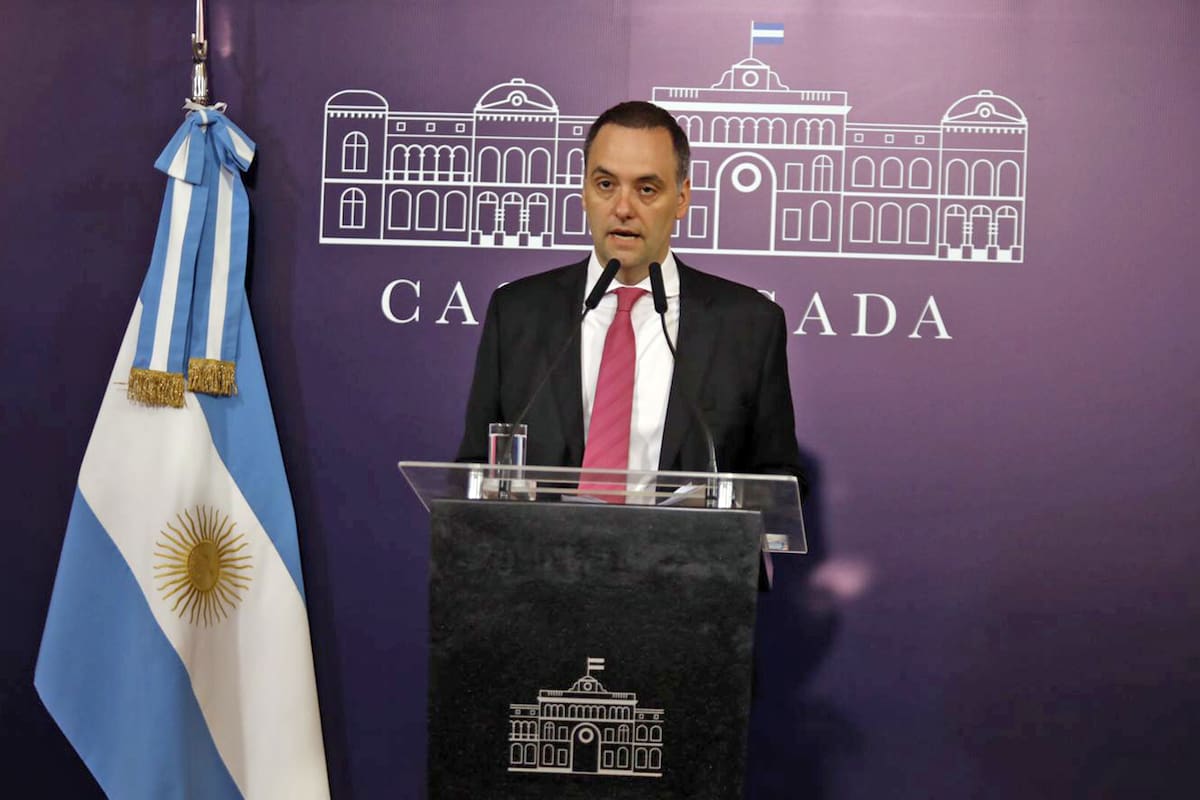 Conferencia de Manuel Adorni