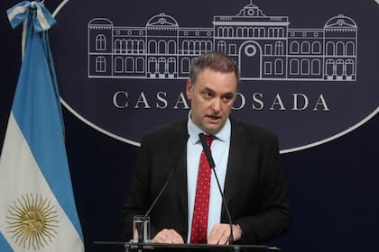 Conferencia de Manuel Adorni