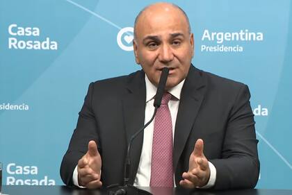 Un informe del jefe de gabinete, Juan Manzur, dio detalles de los salarios en la TV Pública
