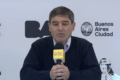 Conferencia de prensa de Fernán Quirós