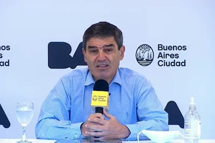 El ministro de Salud, Fernán Quirós, destacó el proceso de inscripción para la vacunación en la Ciudad.
