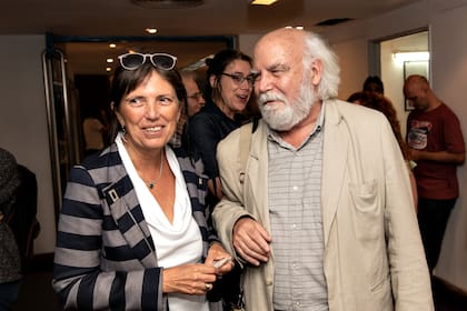 La escritora Claudia Piñeiro en el primer acto oficial de Juan Sasturain como director de la BNMM