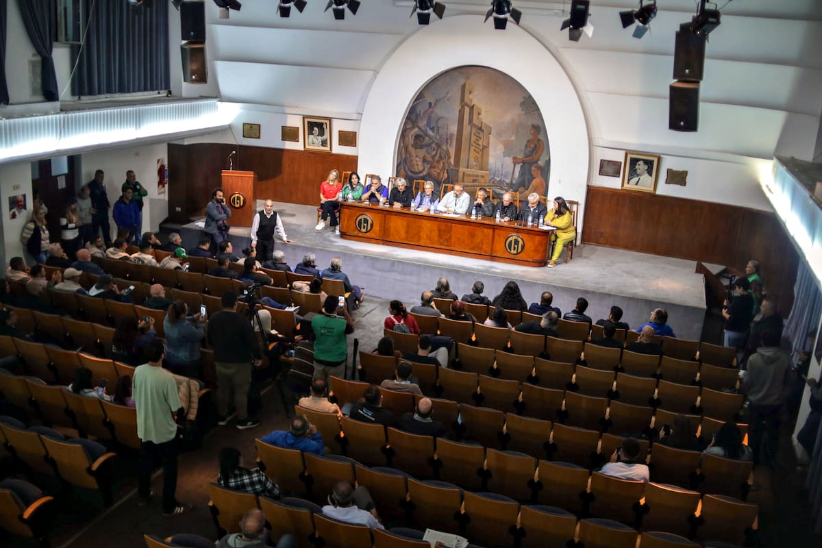 Conferencia de prensa de la CGT donde se ratificó la movilización y el paro