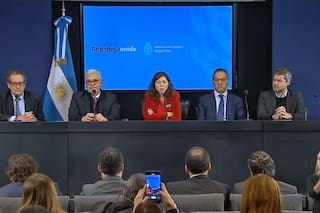 Pese al anuncio de un ajuste, Batakis les dijo a los ministros que no hará recortes en las áreas más sensibles