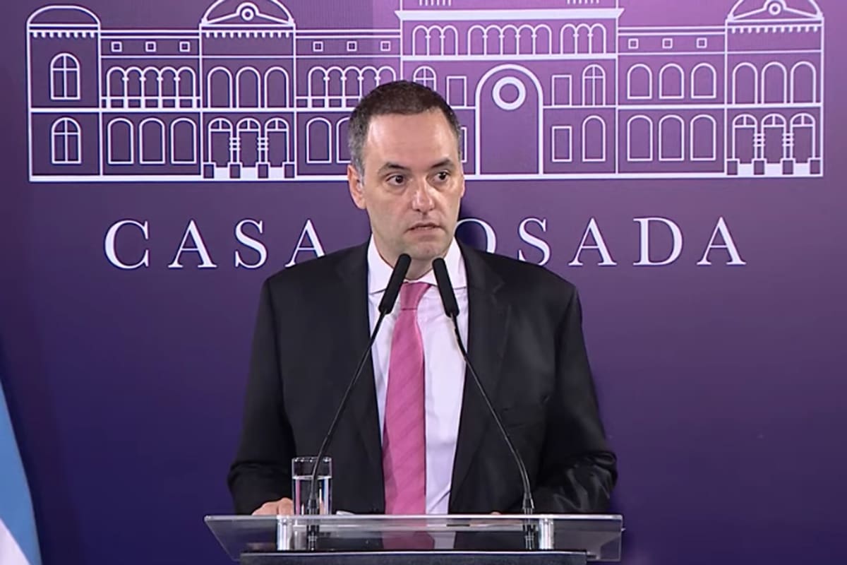 Conferencia de prensa de Manuel Adorni