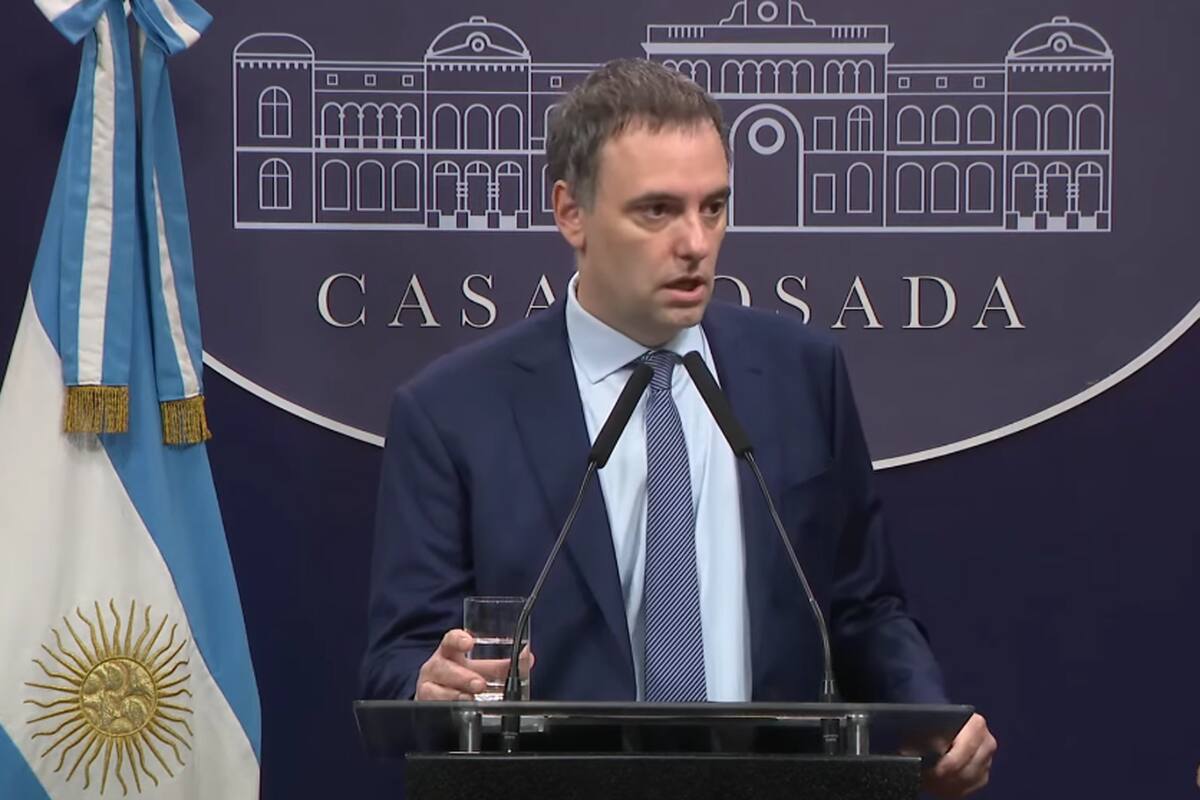Conferencia de prensa de Manuel Adorni