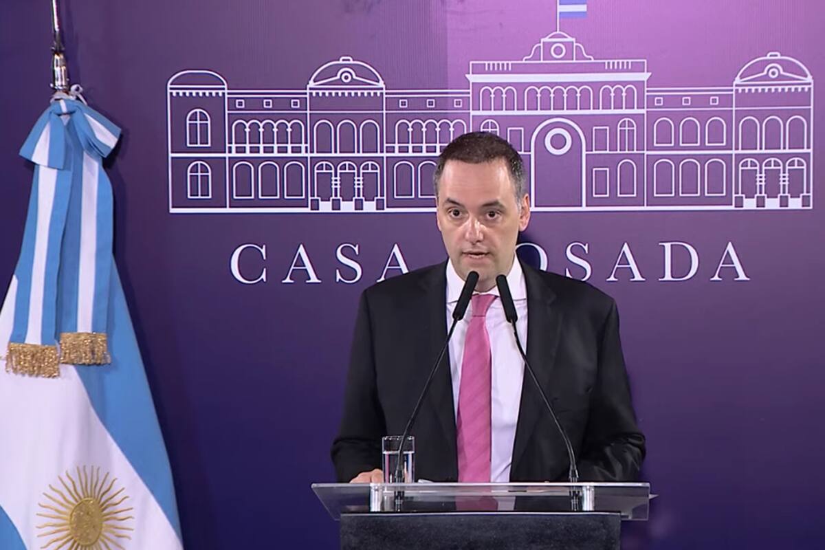 Conferencia de prensa de Manuel Adorni