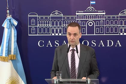 Conferencia de prensa de Manuel Adorni. Paquete de Urgencia Económica