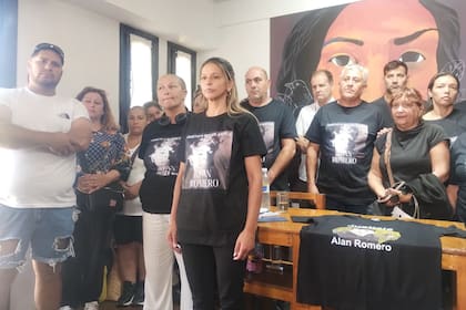 Conferencia de prensa y presentación del expediente del caso de Alan Romero